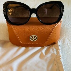 Beautiful Tori Burch Sunglasses NWOT